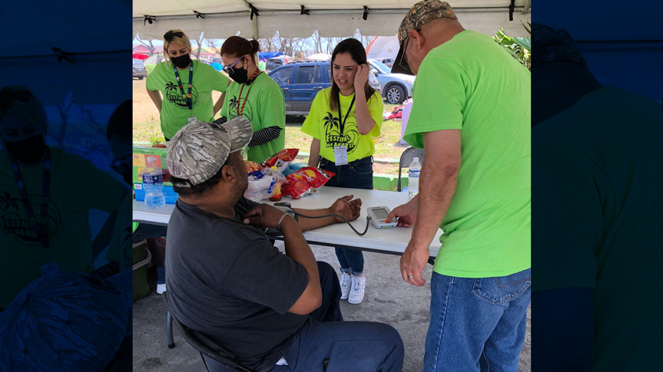 Secretaría de Salud Municipal brinda atención médica en la playa Bagdad 