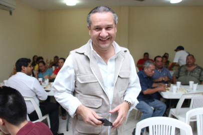 Restituyen la candidatura de Adrián Oseguera