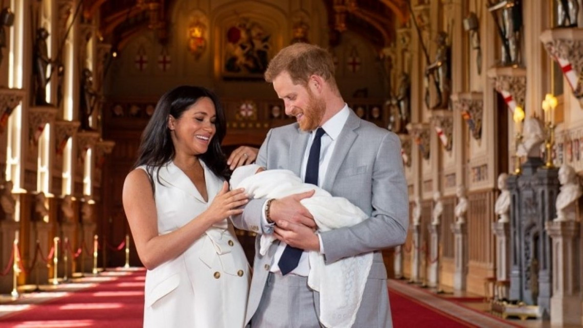 Las primeras imágenes del hijo de Meghan y Harry