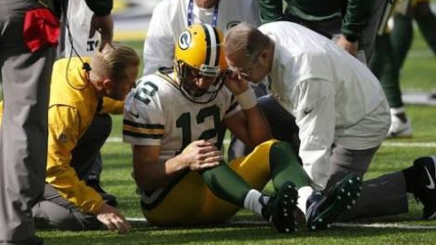 La escalofriante fractura de Aaron Rodgers