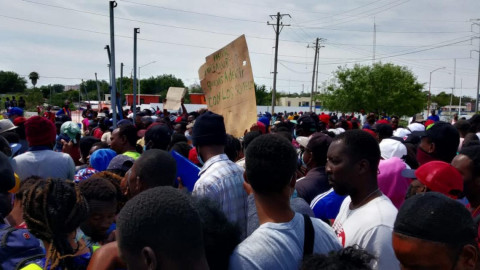 Piden haitianos un espacio en Senda Vida 