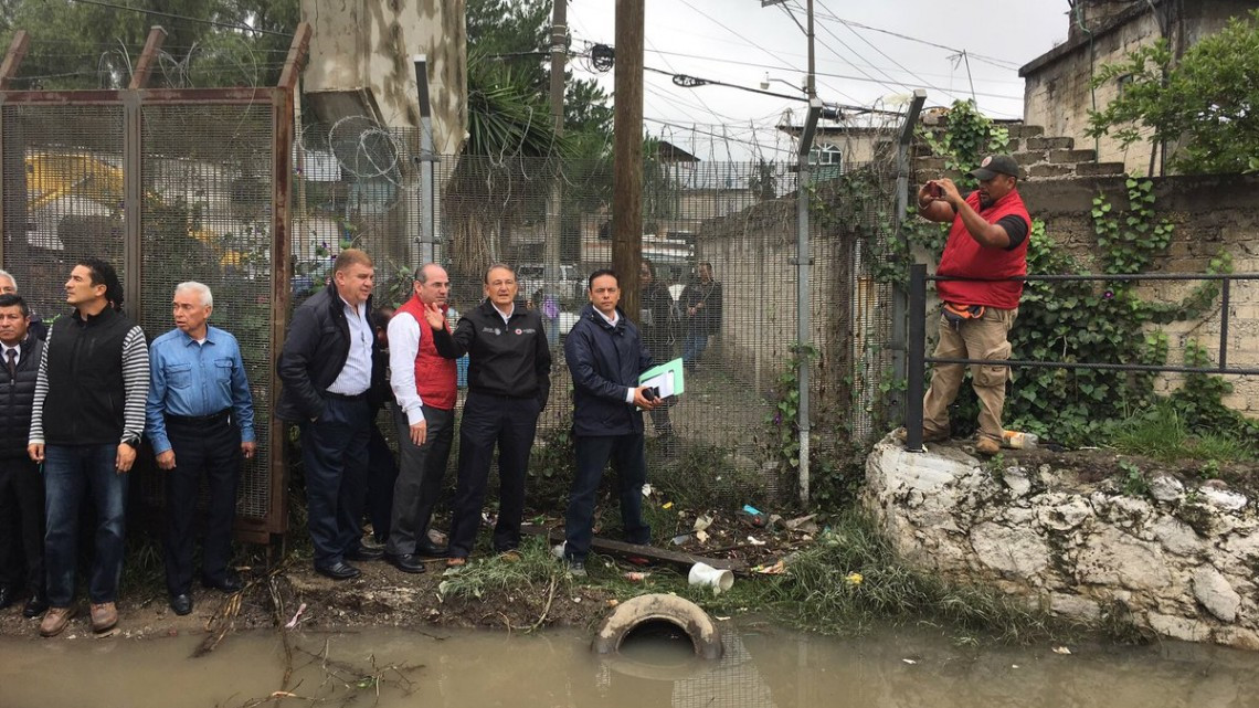 Coordinan acciones de apoyo por desbordamiento de presa