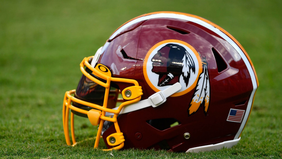 FedEx presiona a los Redskins a cambiar su nombre por temas raciales