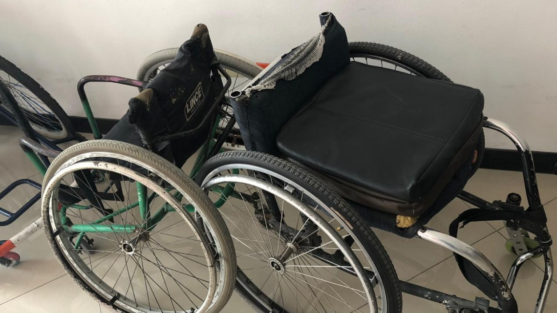 Águilas Blancas estrenan sillas de ruedas gracias a redondeo