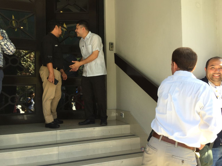 Alcalde presenta proyecto de la remodelación