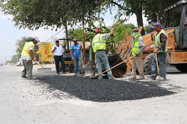 Inician trabajos de bacheo