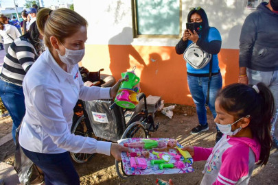 Familias de las Colonias Riberas del Bosque y Villa Florida sector B recibieron los beneficios de "DIF Reynosa en Tu Casa" 