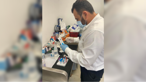 Preven médicos pedir certificado de vacunación ante aumento de consulta por ómicron