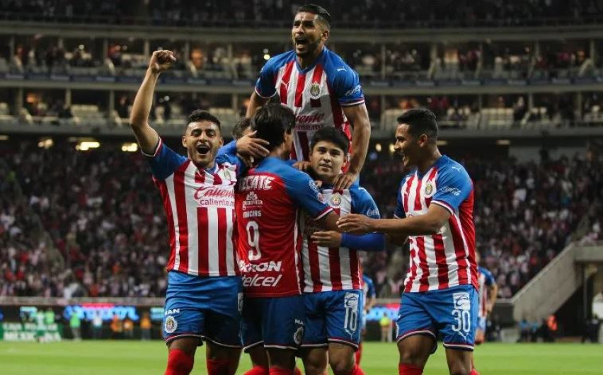 Telemundo adquiere los derechos de transmisión de los juegos de Chivas en EU