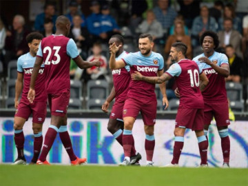 West Ham derrota al SCR Altach, “Chicharito” presente en encuentro
