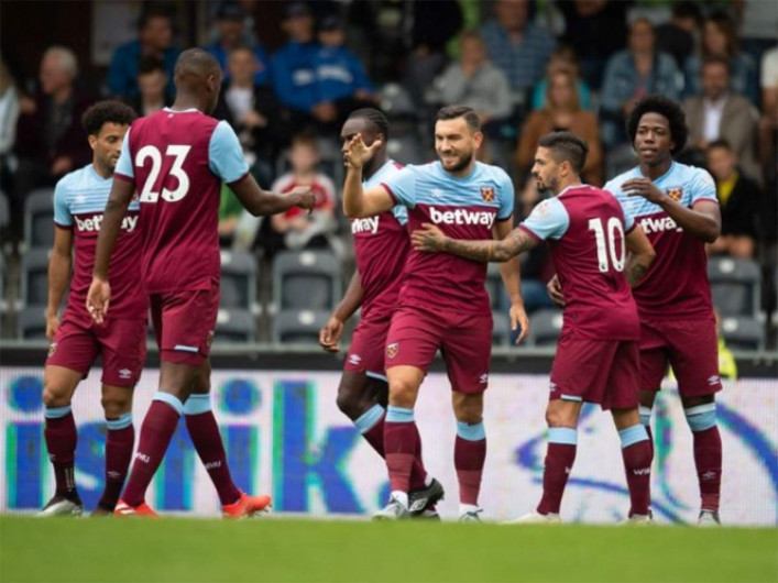 West Ham derrota al SCR Altach, “Chicharito” presente en encuentro