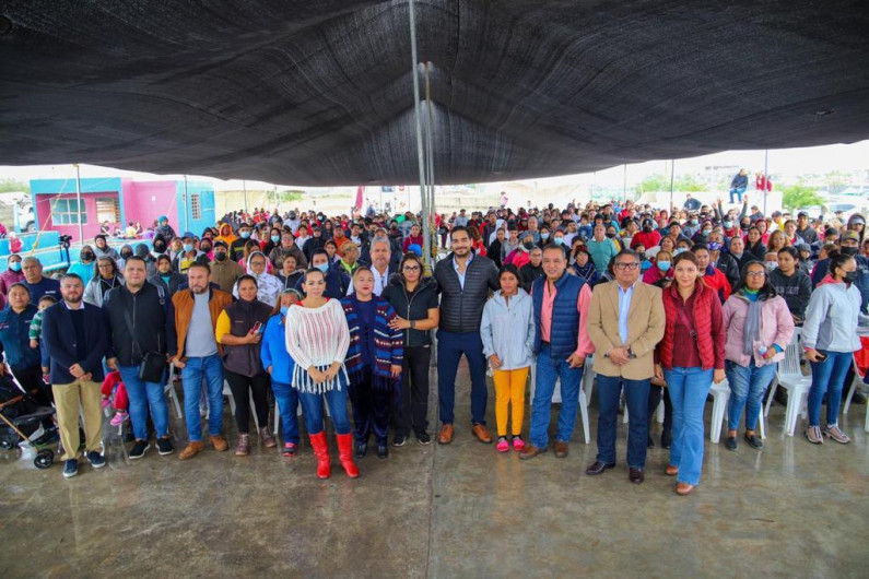 Asistieron más de 400 personas de Puerta Sur a recibir beneficios