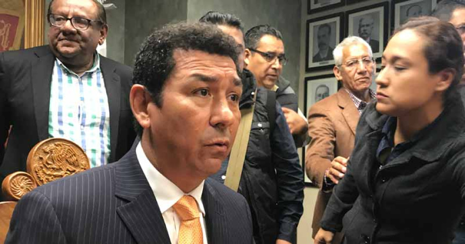 Firman Alcalde Mario López y Dr. Guy Bailey, presidente de la UTGRV Acuerdo de Cooperación de Buena Voluntad  