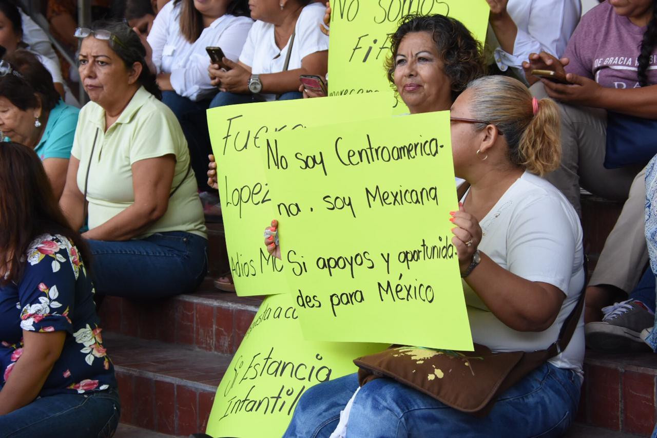 Protestan contra AMLO en Tampico