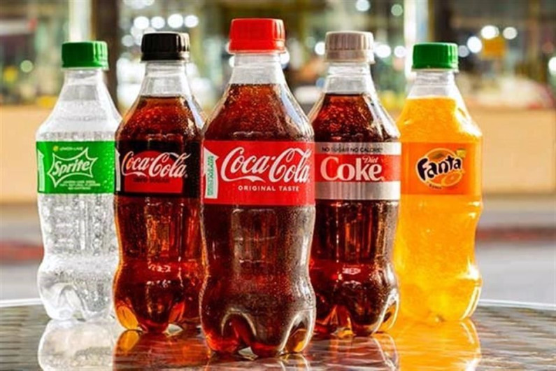 Lanza Coca-Cola botellas de plástico 100% reciclables 