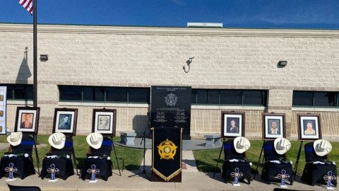 Condado Hidalgo devela muro en honor a héroes caídos en su deber