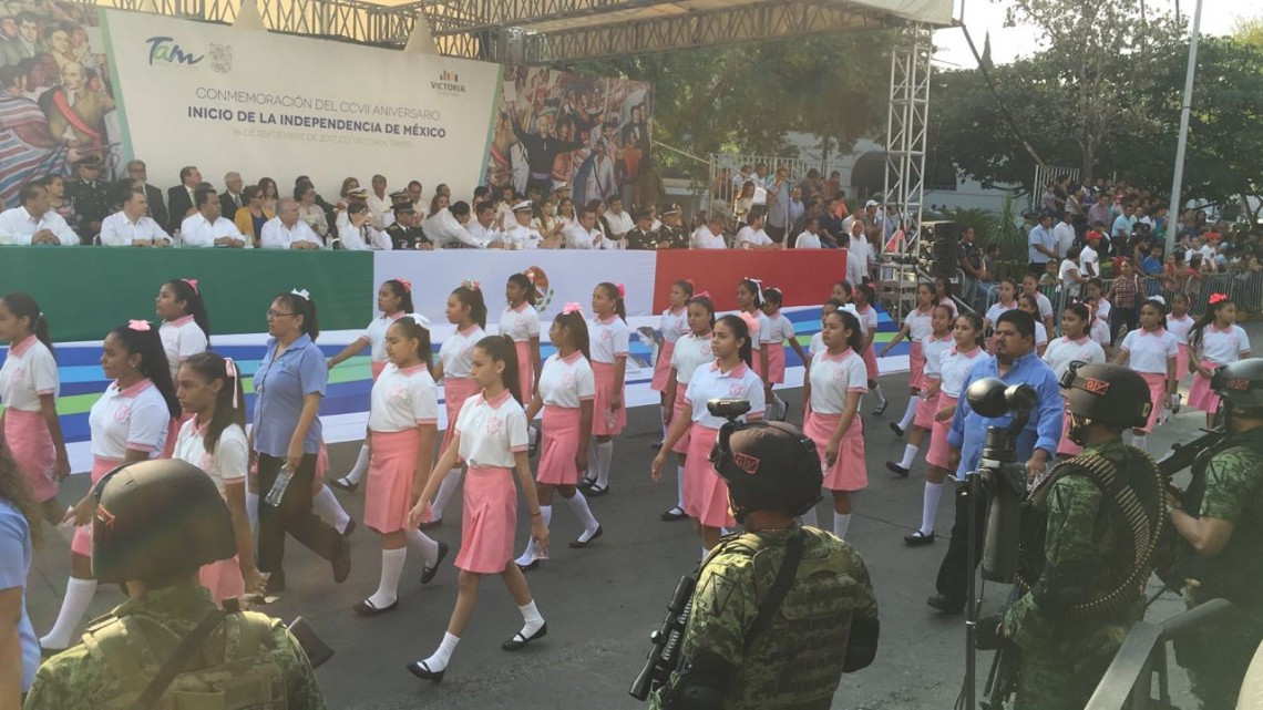 Atestigua CDV desfile conmemorativo de la Independencia