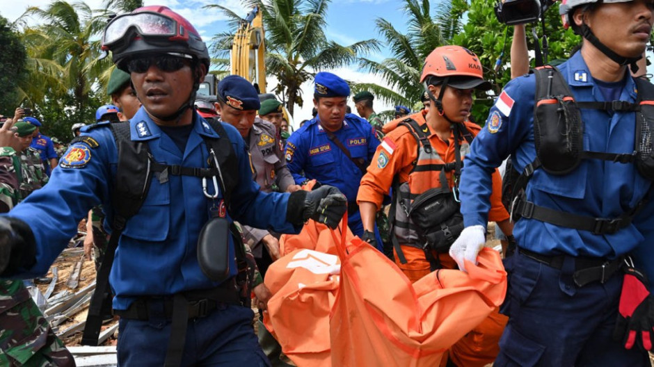 Se eleva a 373 cifra de muertos por tsunami en Indonesia