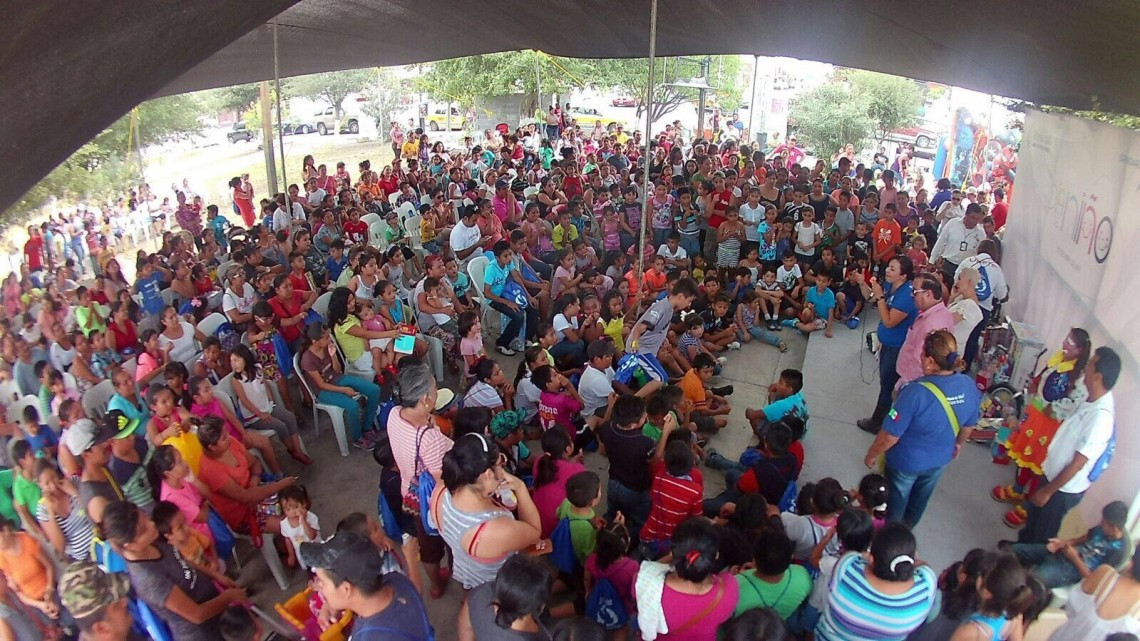Festejan miles de niños su día con Maki