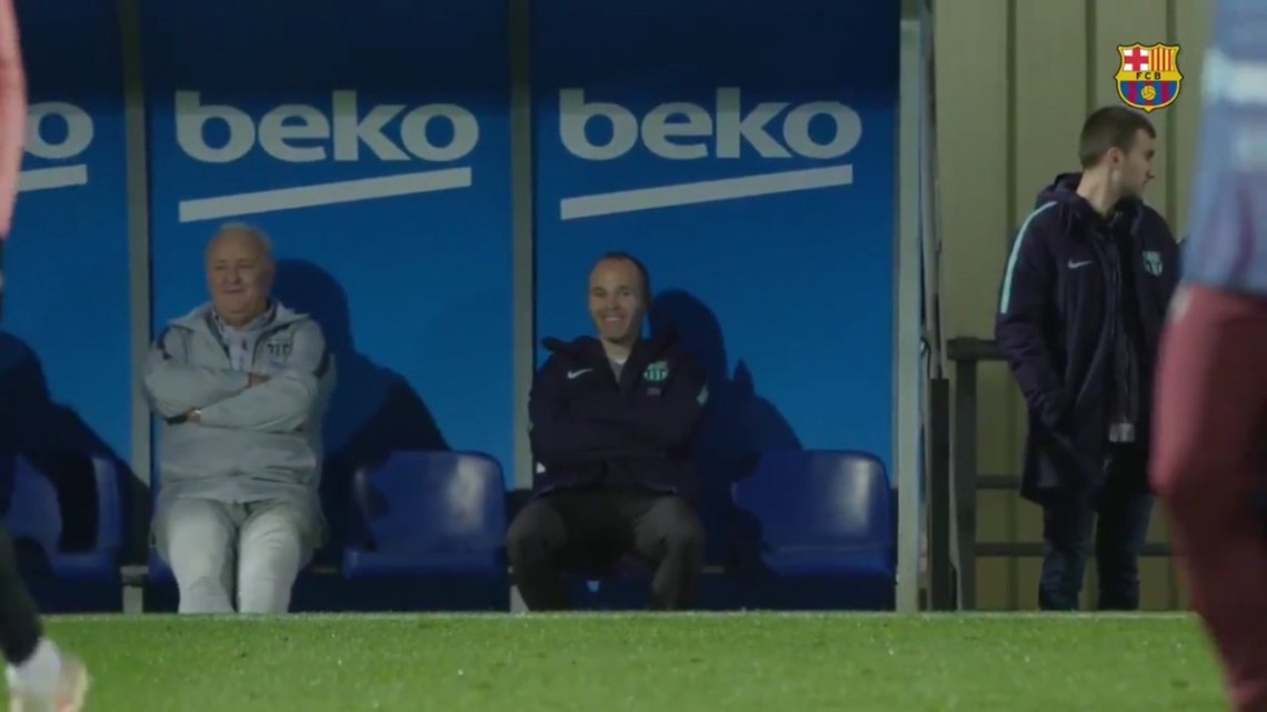 Iniesta se reencuentra con sus compañeros del Barça