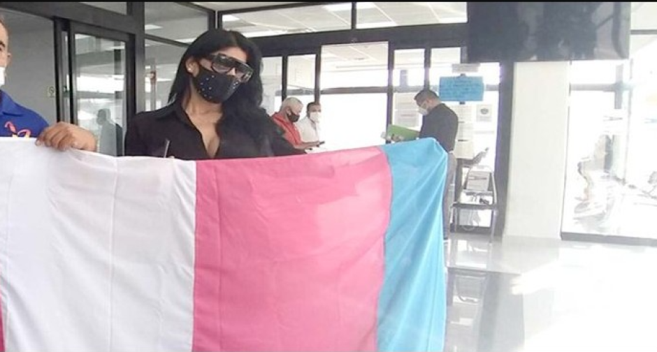 Entregan primera acta de nacimiento con cambio de sexo a originaria de Reynosa  