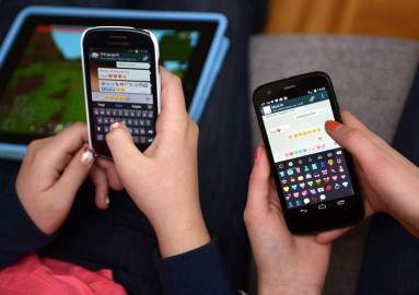 Problemas mentales se pueden revelar a través de palabras y emojis en mensajes