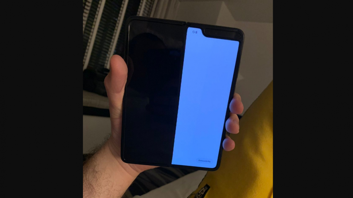 Teléfono plegable de Samsung presenta fallas considerables
