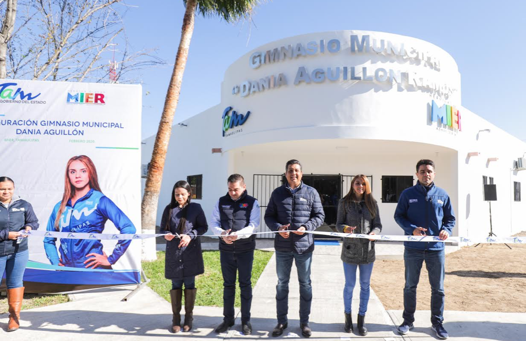 Inaugura Gobernador gimnasio municipal en Ciudad Mier