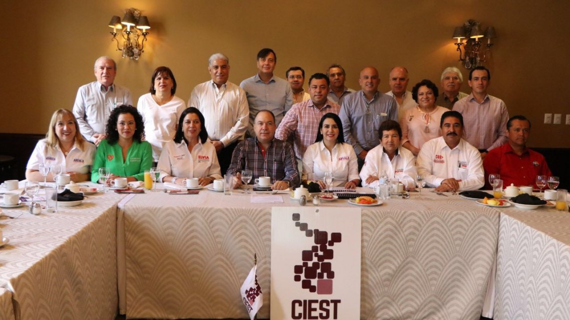 Propone Magda Peraza a empresarios renovar vialidades de zona centro