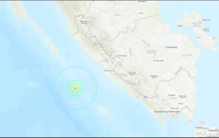 Sismo de 5.9 grados sacude Indonesia 