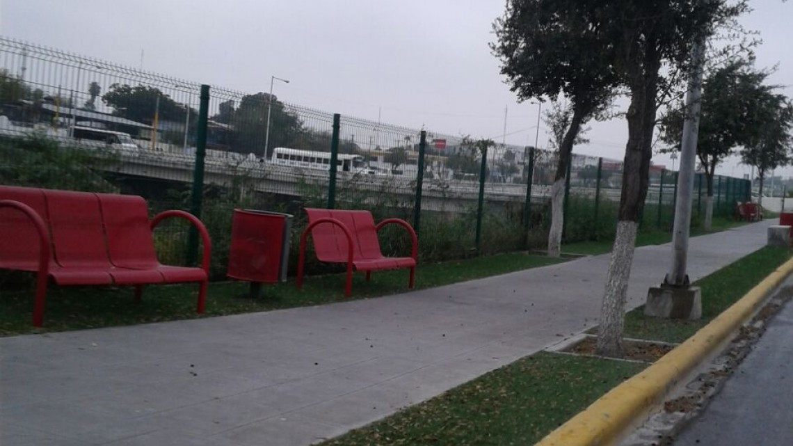 Realizan cuadrillas de SPP limpieza de plazas públicas