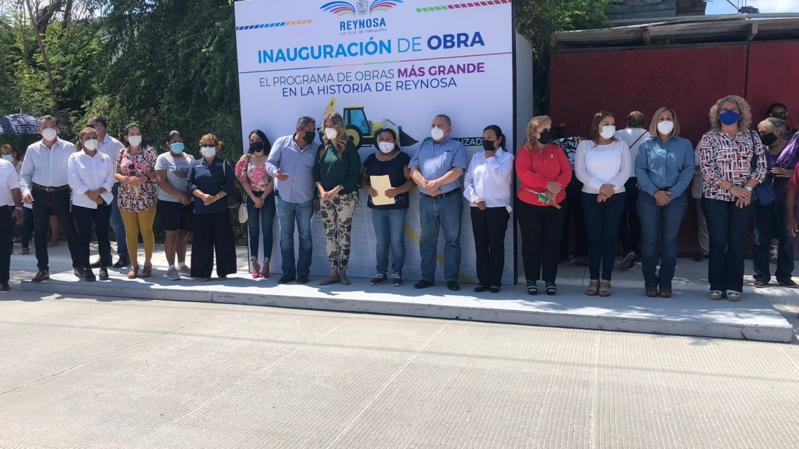 Inauguran pavimentaciones y nueva plaza pública