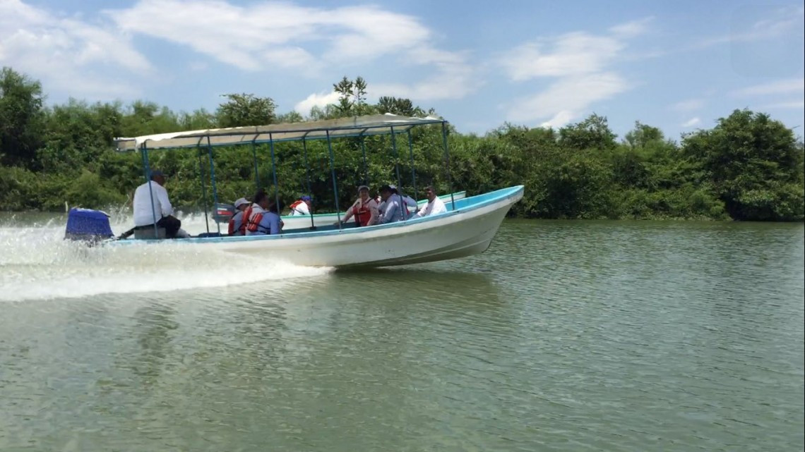 Llevan beneficios a afectados por tromba en Altamira