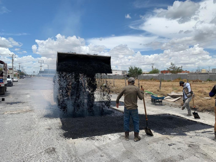 Calles en mejores condiciones: objetivo del Alcalde Carlos Peña Ortiz 