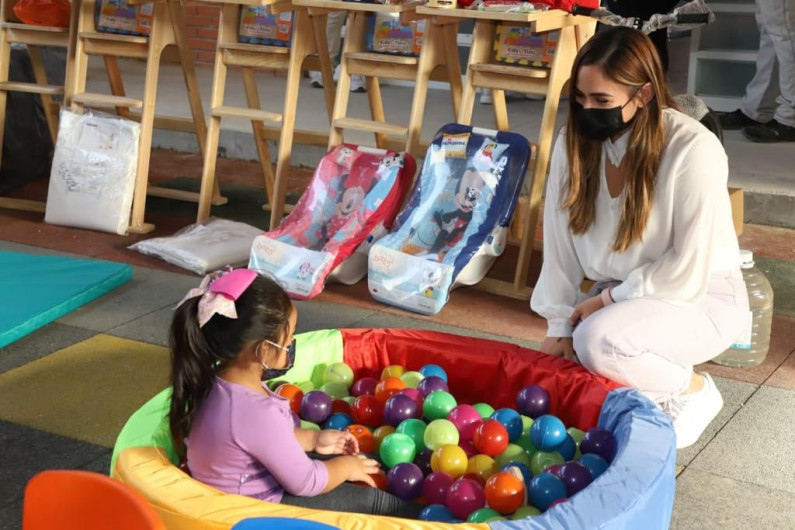 DIF Reynosa recibe mobiliario y equipo para CADI