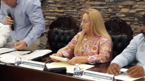 Beatriz Gómez toma protesta como alcalde interina de Altamira