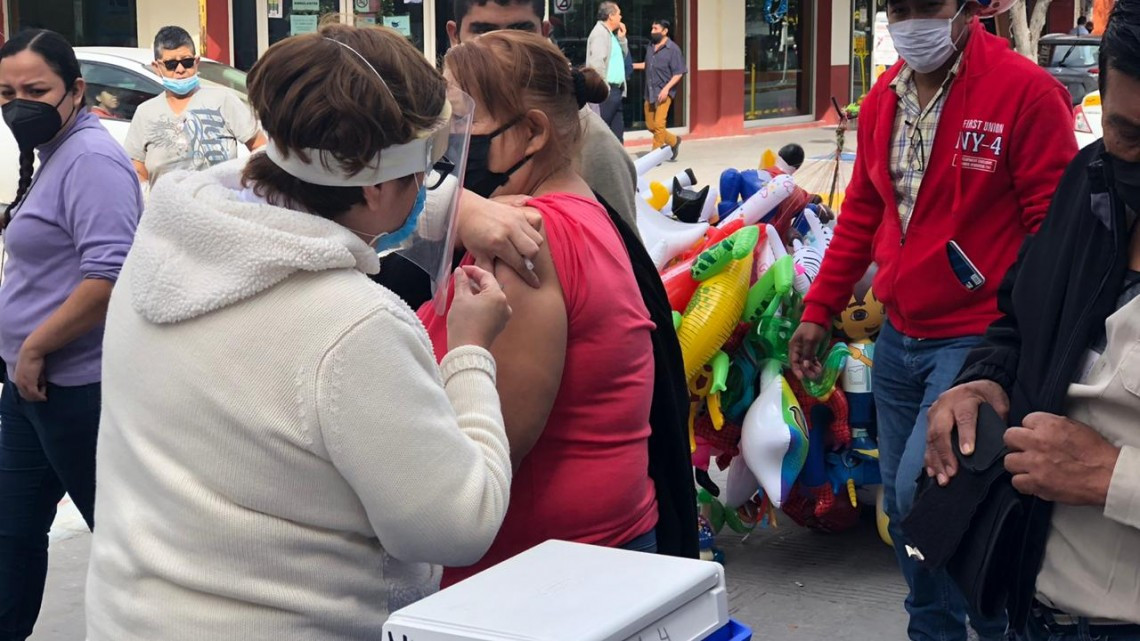 Instalan módulo de vacuna contra la influenza en la Peatonal Hidalgo 