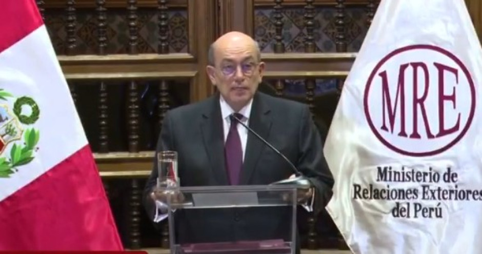 Perú rompe relaciones diplomáticas con México