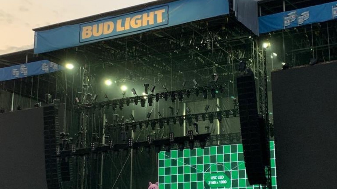 J Balvin hace historia en Lollapalooza