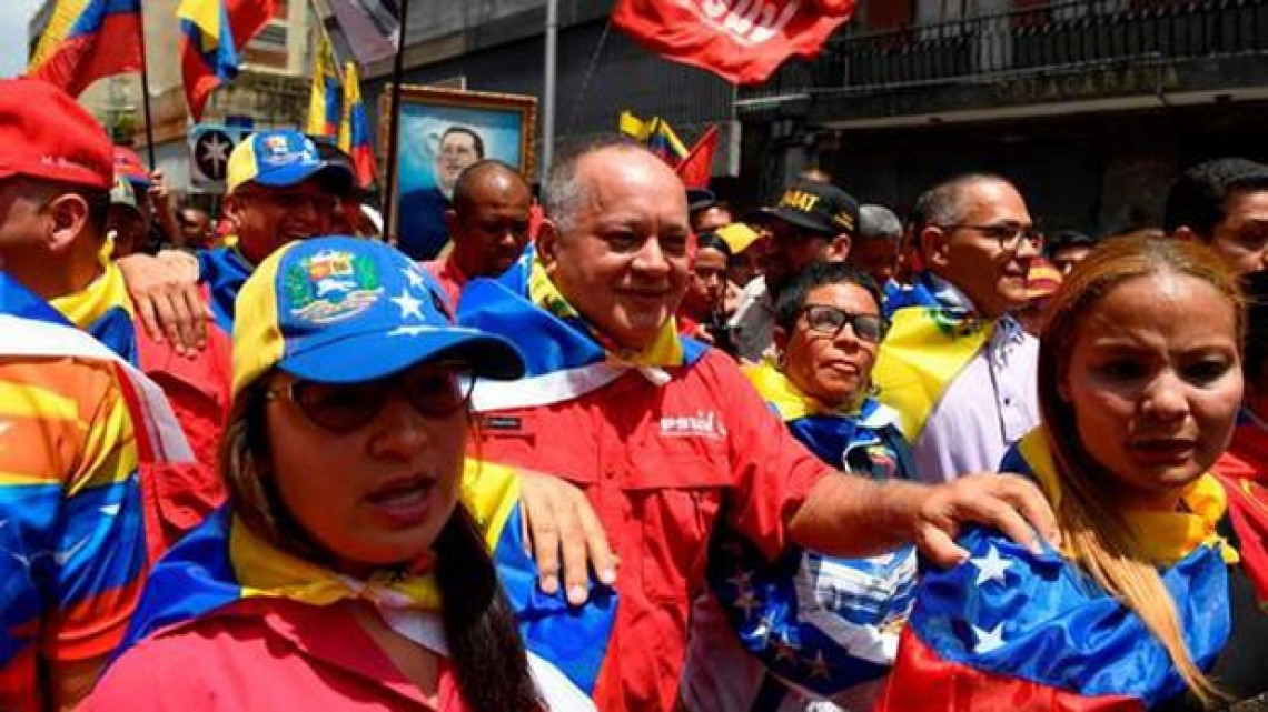 Venezolanos se manifiestan en apoyo a Maduro y rechazo al bloqueo de Trump