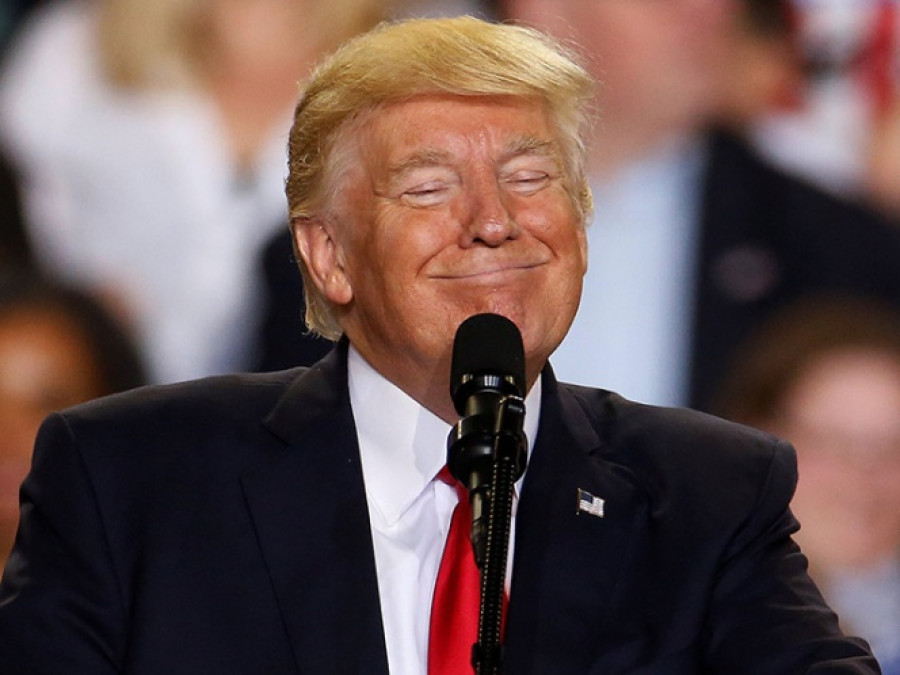 Trump continúa negando "conducta ilegal" tras acusaciones de Cohen