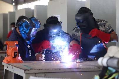 Capacitarán en seminario a Neolaredenses en la rama industrial 