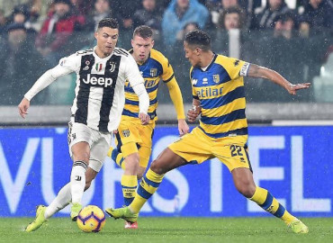 Parma le empata en el último minuto a la Juventus 3-3 