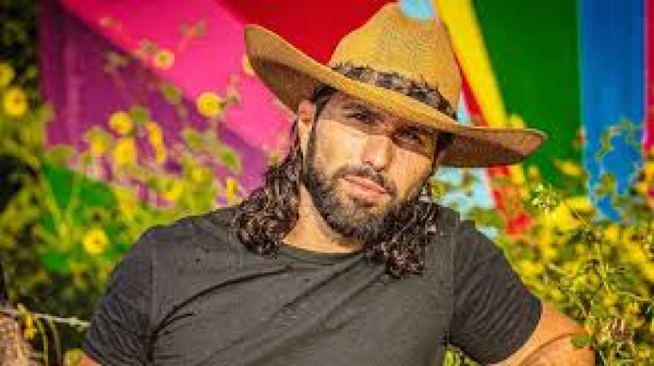 Acusan de asesino a Poncho de Nigris por muerte de su empleado que se contagió de covid 