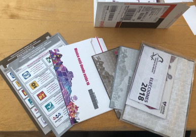 Mexicanos en el extranjero empiezan a recibir paquetes electorales