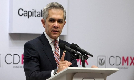 AMLO afirma que Mancera traicionó a CDMX