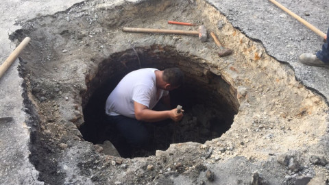 Aparece socavón en la Lauro Villar 