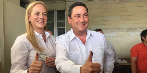 Emite su voto Baltasar Hinojosa Ochoa 