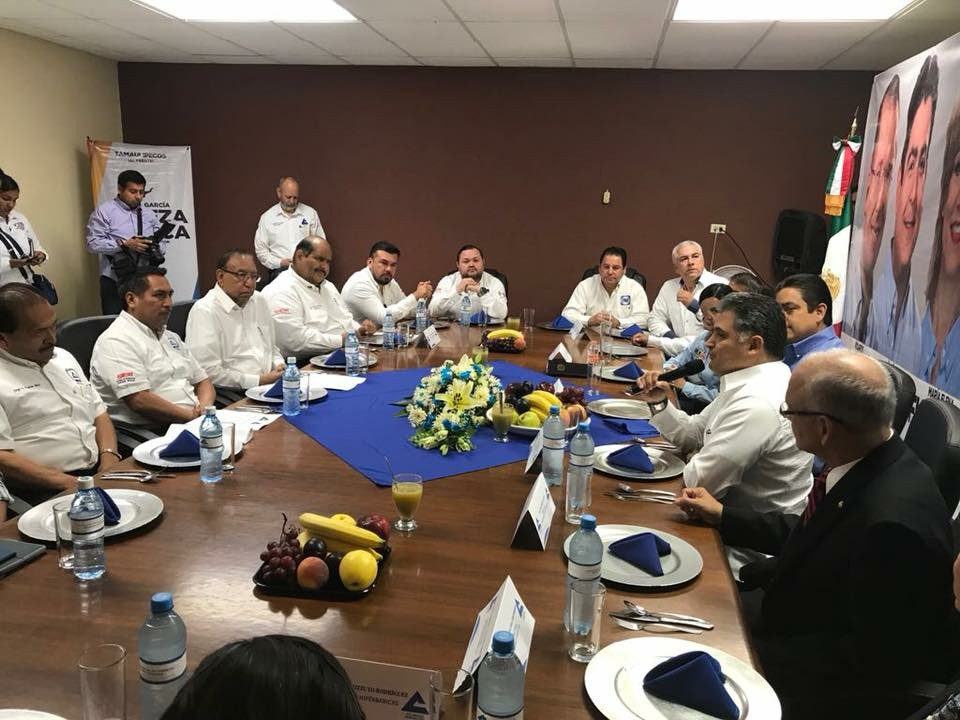 Se reúne Ismael García con empresarios en Matamoros