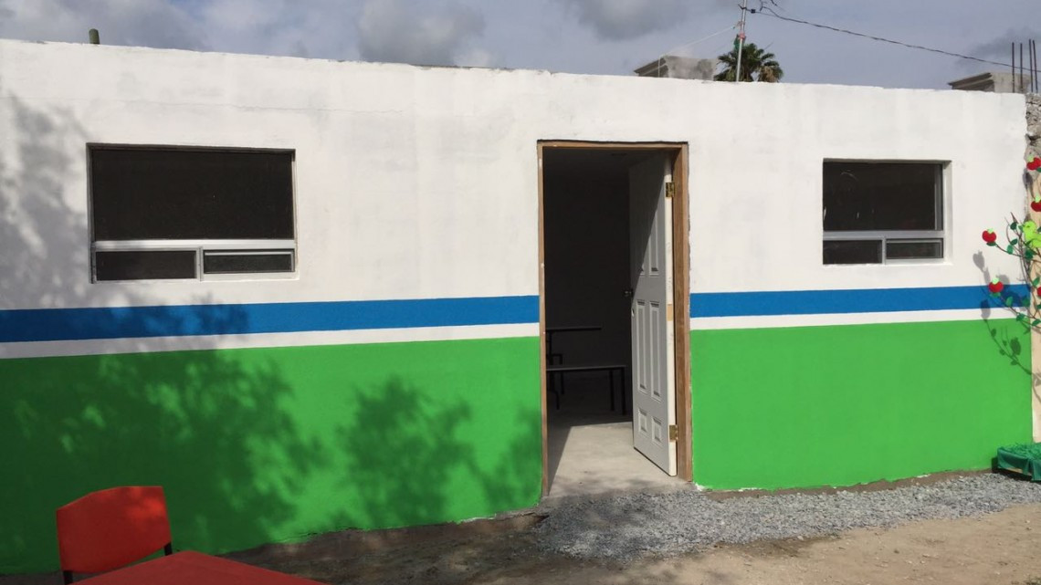 Entregan camaleones cocina comedor a escuela rural